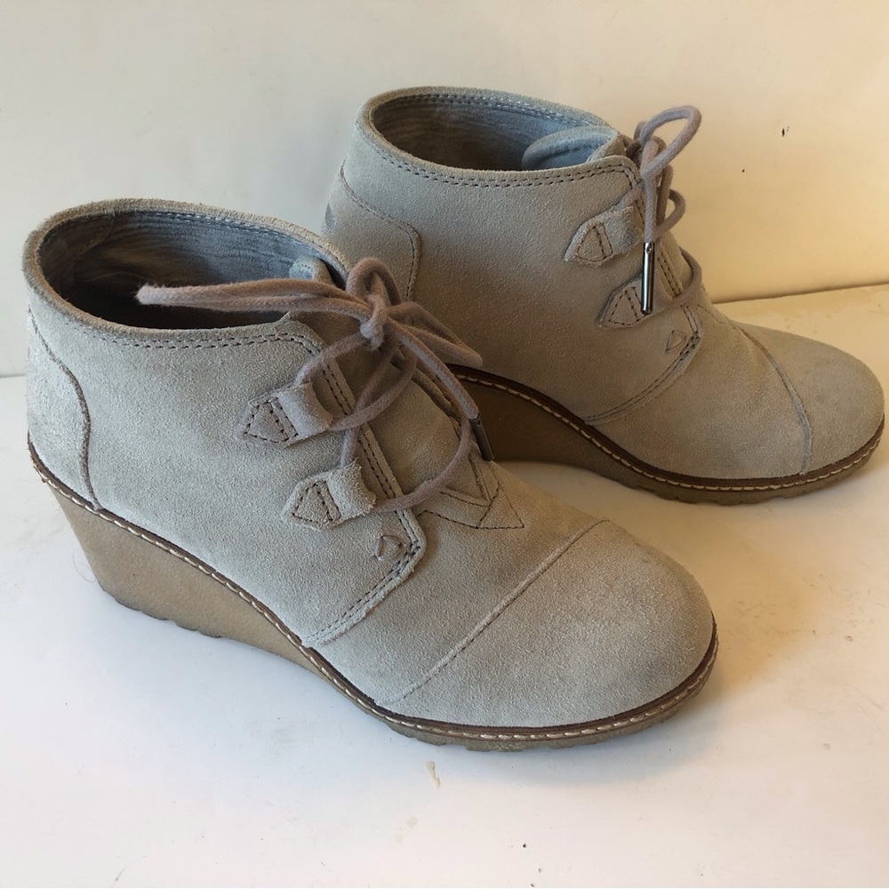 TOMS Gray Suede Size 5 Women’s Wedge Heel Bootie-Send your offer! 🍁 - Picture 1 of 14
